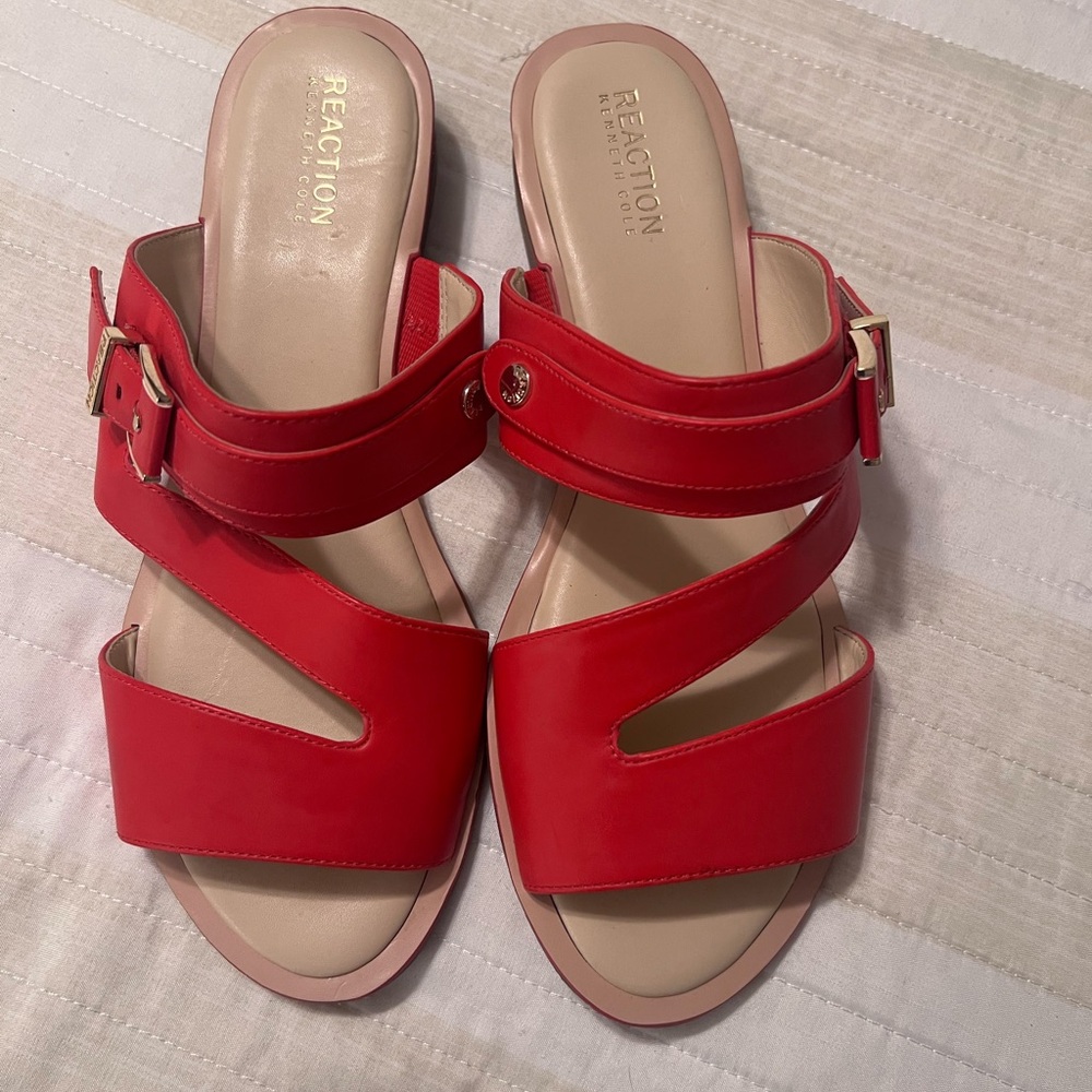 Kenneth Cole Reaction Red Casual Sandals - Picture 2 of 8